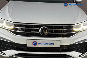 Volkswagen Tiguan R-Line Automatic Petrol SUV - Stock Number (1690114) - 38th supplementary image