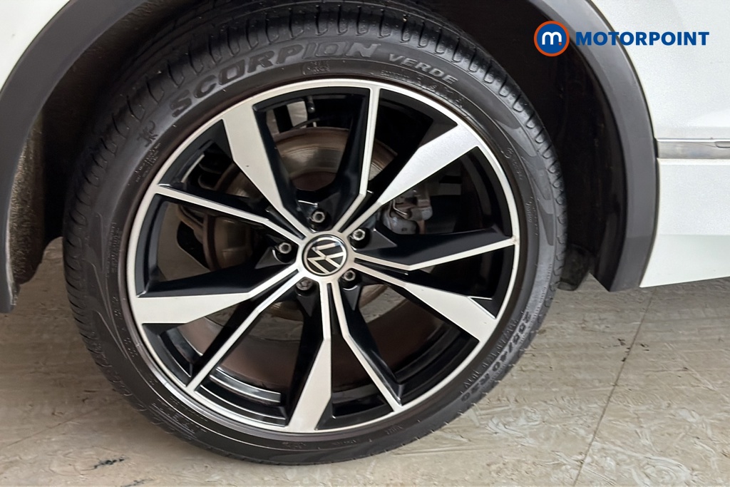 Volkswagen Tiguan R-Line Automatic Petrol SUV - Stock Number (1690114) - 46th supplementary image