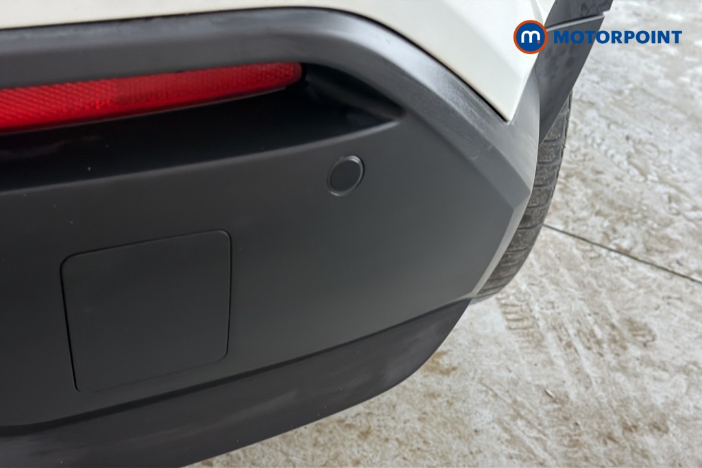 Nissan Juke N-Connecta Manual Petrol SUV - Stock Number (1690250) - 39th supplementary image