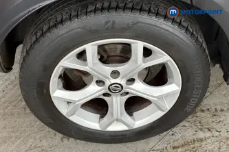 Nissan Juke N-Connecta Manual Petrol SUV - Stock Number (1690250) - 46th supplementary image