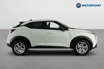 Nissan Juke N-Connecta Manual Petrol SUV - Stock Number (1690250) - Passenger side