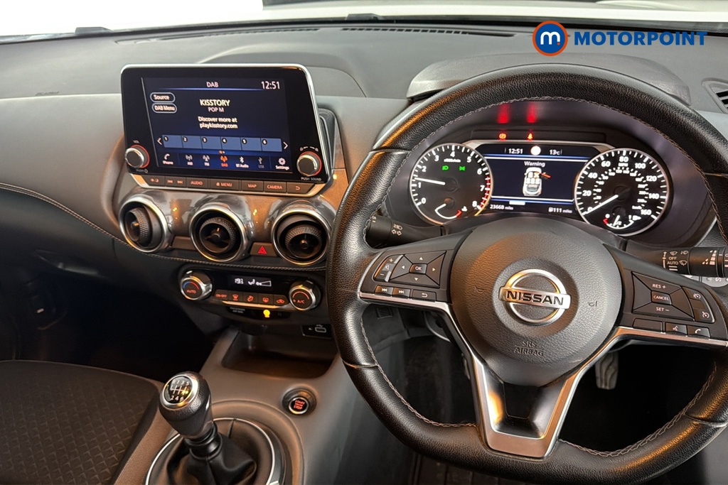 Nissan Juke N-Connecta Manual Petrol SUV - Stock Number (1690250) - 1st supplementary image