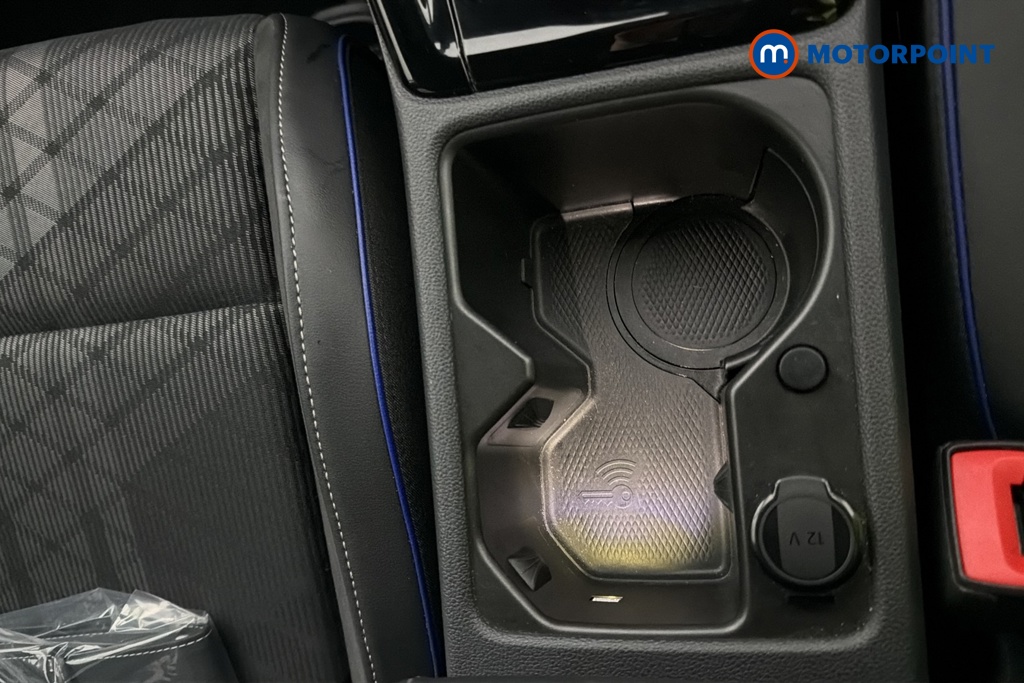 Volkswagen Golf Black Edition Manual Petrol Hatchback - Stock Number (1690396) - 16th supplementary image