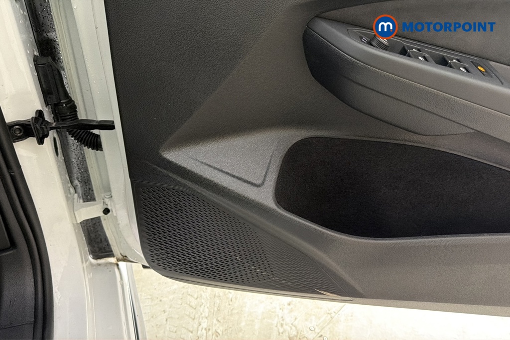 Volkswagen Golf Black Edition Manual Petrol Hatchback - Stock Number (1690396) - 21st supplementary image