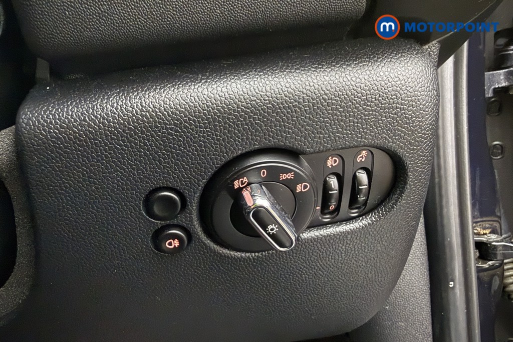 Mini Hatchback Cooper Classic Automatic Petrol Hatchback - Stock Number (1690839) - 34th supplementary image