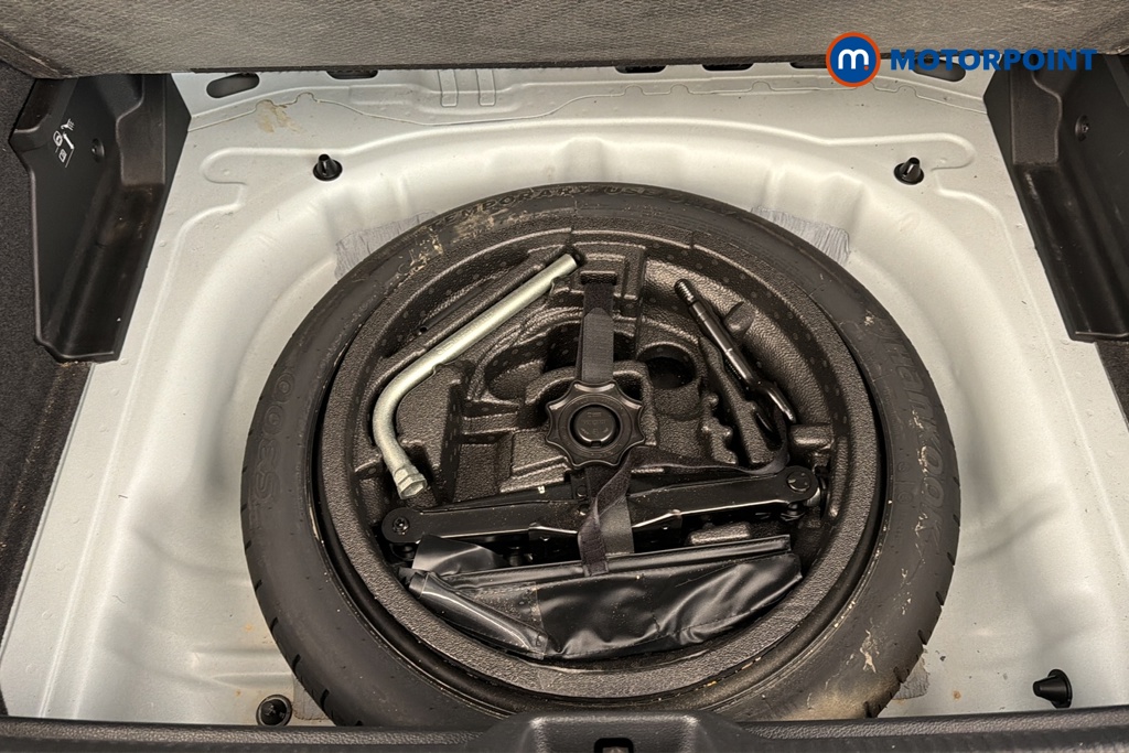 Audi Q2 Black Edition Automatic Petrol SUV - Stock Number (1690939) - 33rd supplementary image