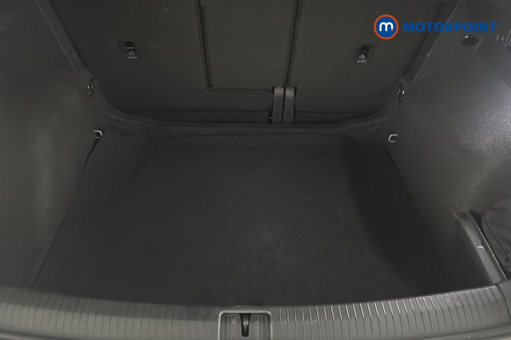 Volkswagen Tiguan Elegance Automatic Petrol SUV - Stock Number (1691514) - 30th supplementary image