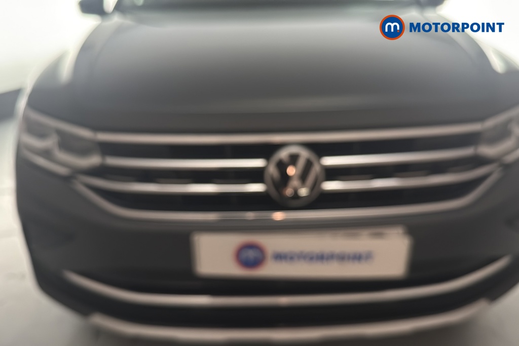 Volkswagen Tiguan Elegance Automatic Petrol SUV - Stock Number (1691514) - 43rd supplementary image