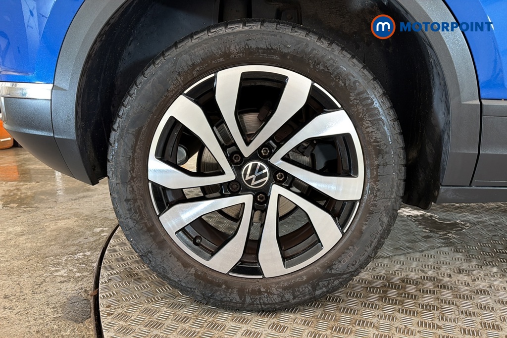 Volkswagen T-Roc Active Manual Petrol SUV - Stock Number (1691569) - 46th supplementary image
