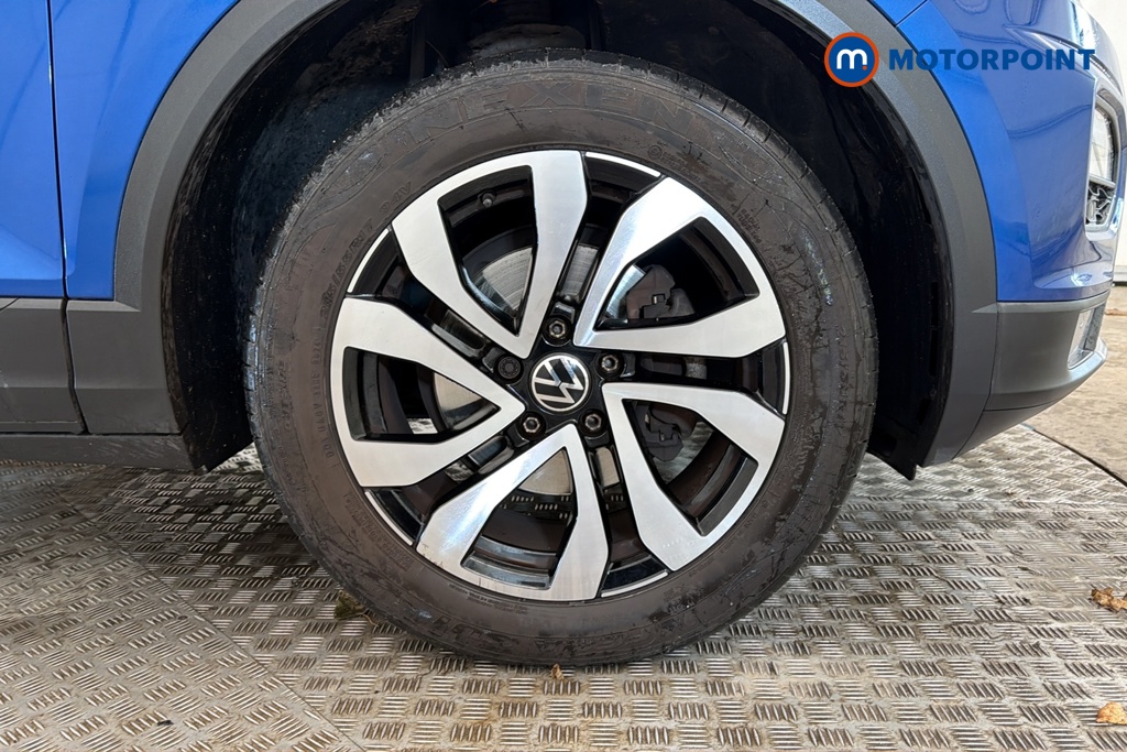 Volkswagen T-Roc Active Manual Petrol SUV - Stock Number (1691569) - 47th supplementary image