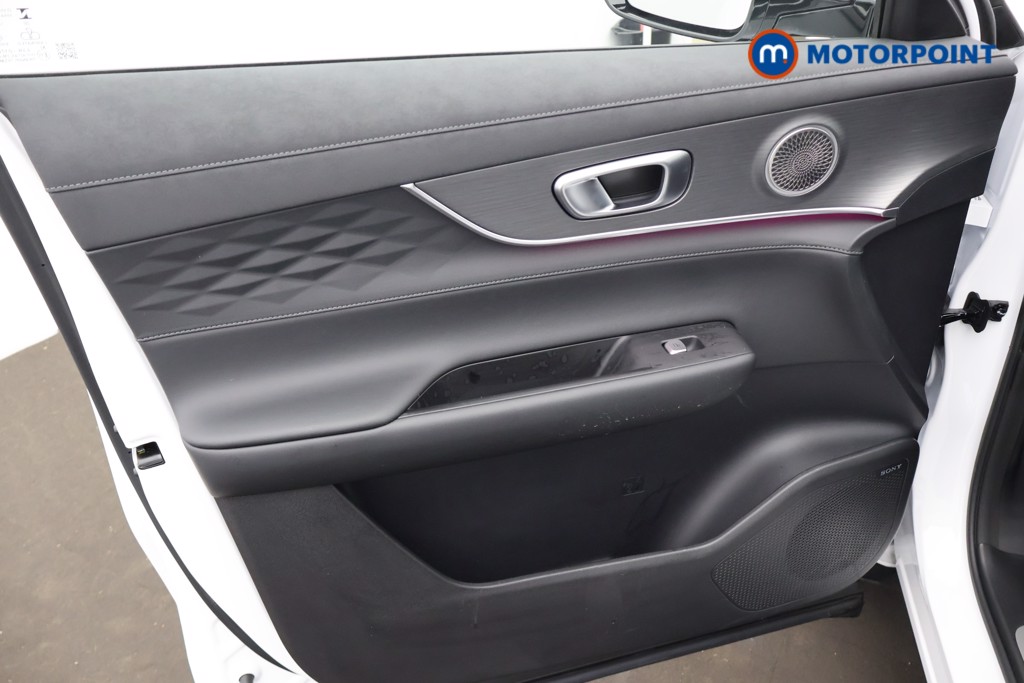 Chery Tiggo 8 Summit Automatic Petrol Plug-In Hybrid SUV - Stock Number (1691796) - 32nd supplementary image