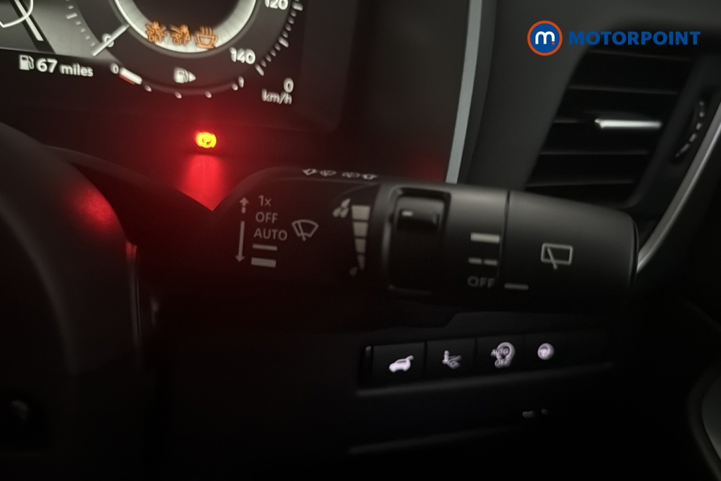 Nissan Qashqai Tekna Manual Petrol SUV - Stock Number (1691985) - 6th supplementary image