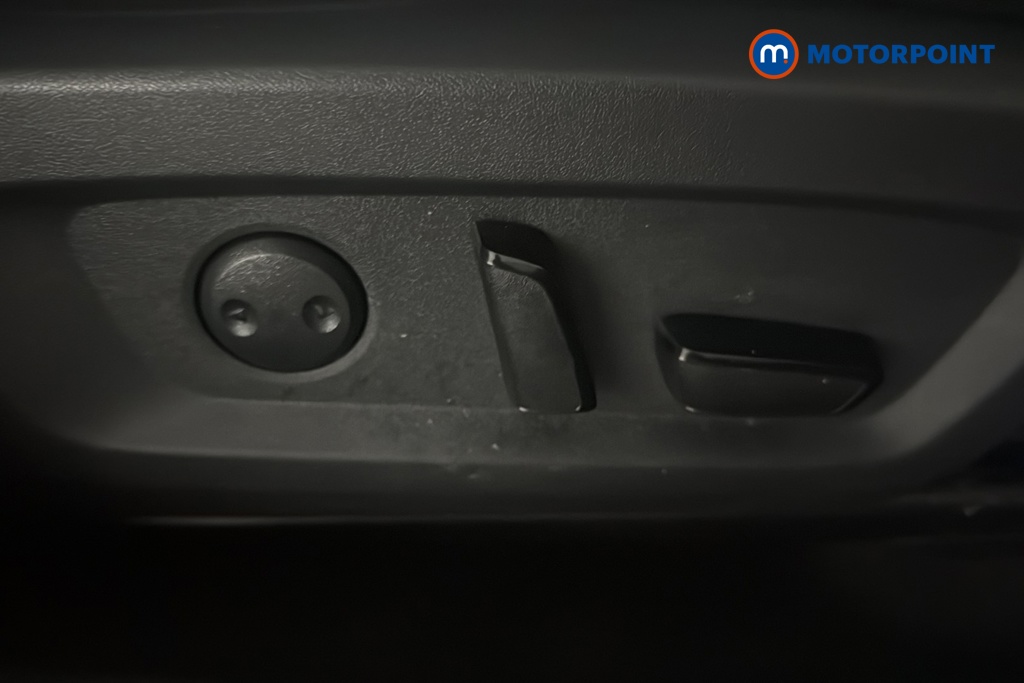 Nissan Qashqai Tekna Manual Petrol SUV - Stock Number (1691985) - 23rd supplementary image