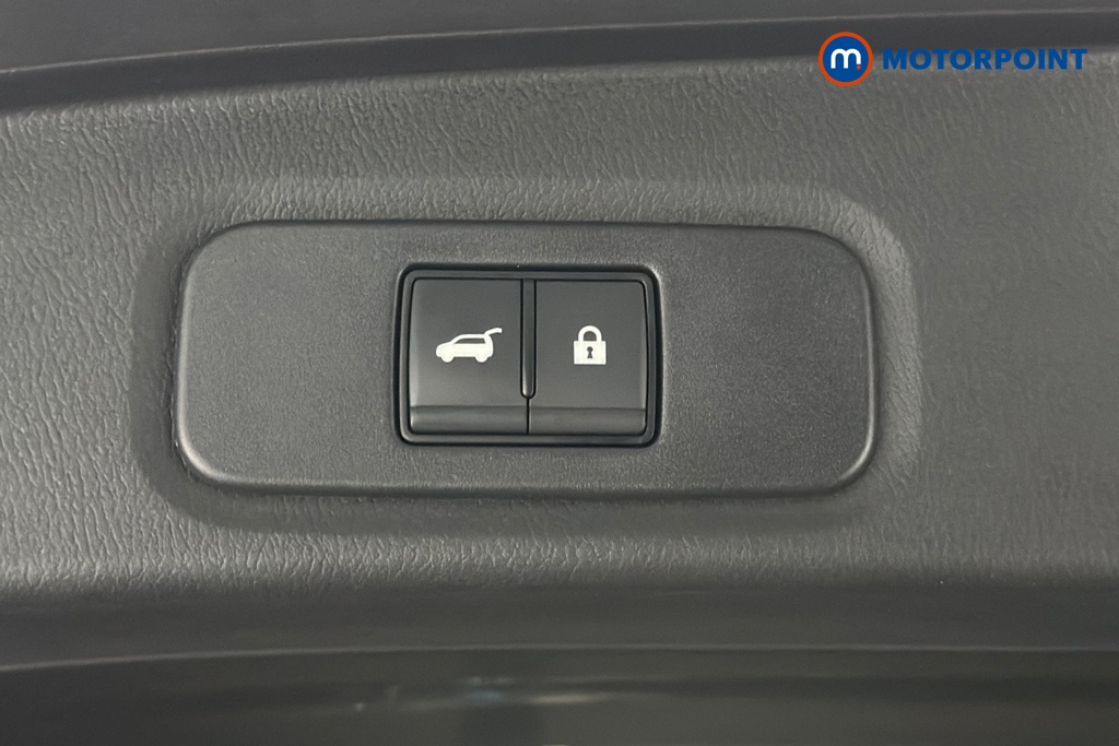 Nissan Qashqai Tekna Manual Petrol SUV - Stock Number (1691985) - 35th supplementary image