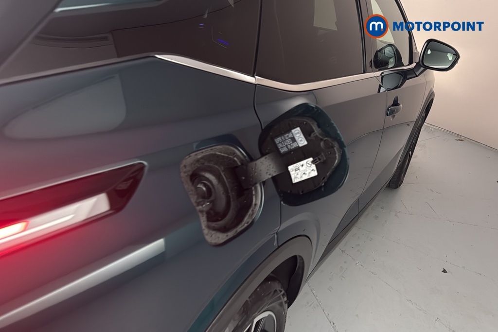 Nissan Qashqai Tekna Manual Petrol SUV - Stock Number (1691985) - 41st supplementary image
