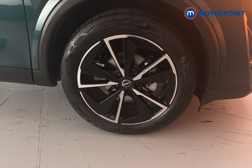 Nissan Qashqai Tekna Manual Petrol SUV - Stock Number (1691985) - 47th supplementary image