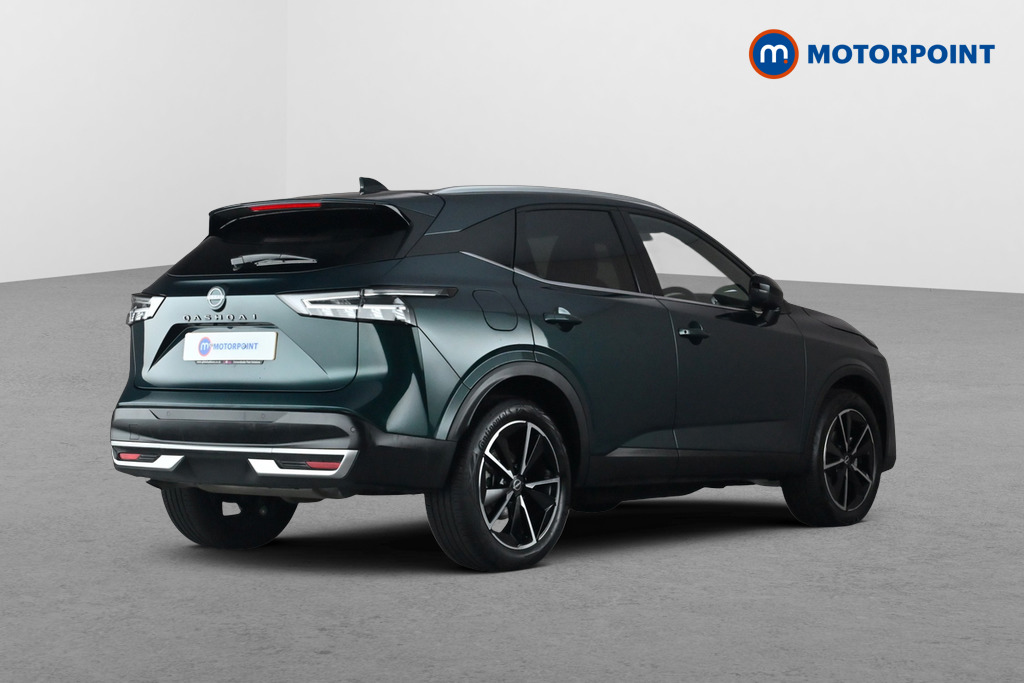 Nissan Qashqai Tekna Manual Petrol SUV - Stock Number (1691985) - Passenger side rear corner