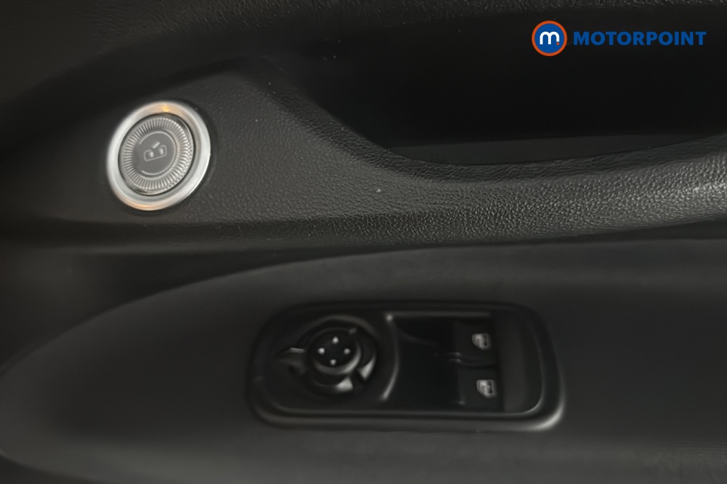 Fiat 500 RED Automatic Electric Hatchback - Stock Number (1692485) - 19th supplementary image