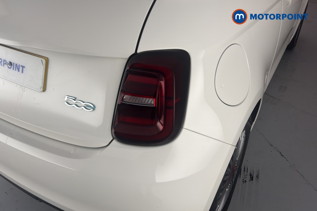Fiat 500 RED Automatic Electric Hatchback - Stock Number (1692485) - 36th supplementary image