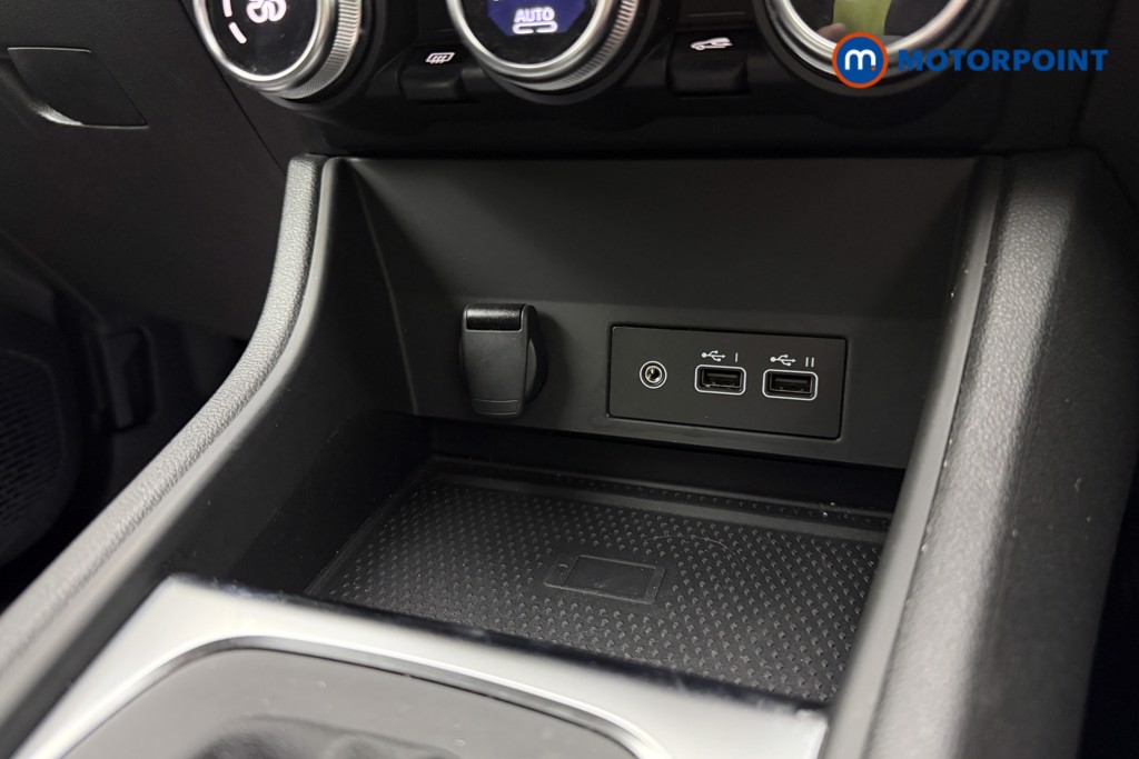 Renault Captur Techno Automatic Petrol-Electric Hybrid SUV - Stock Number (1692747) - 16th supplementary image