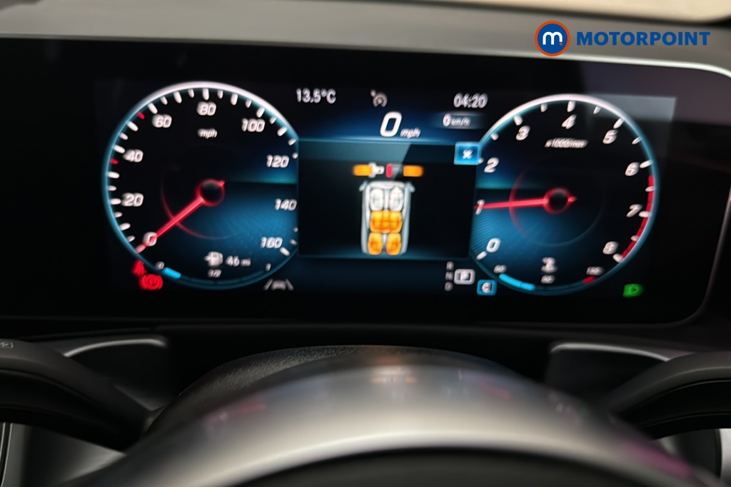 Mercedes-Benz GLB Amg Line Automatic Petrol SUV - Stock Number (1693045) - 7th supplementary image