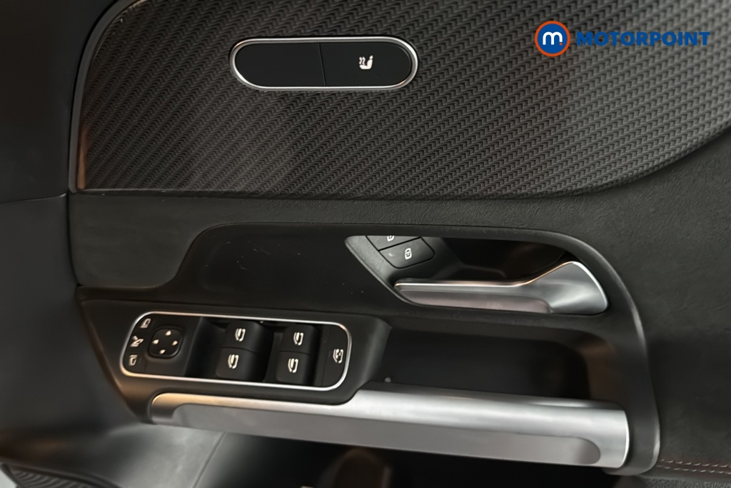 Mercedes-Benz GLB Amg Line Automatic Petrol SUV - Stock Number (1693045) - 19th supplementary image