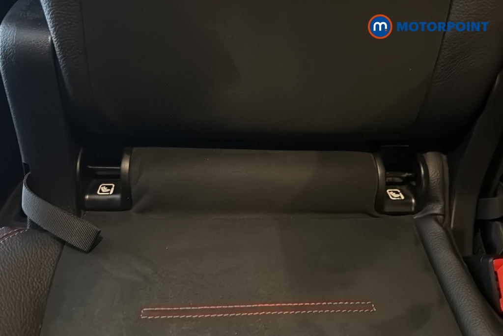 Mercedes-Benz GLB Amg Line Automatic Petrol SUV - Stock Number (1693045) - 27th supplementary image