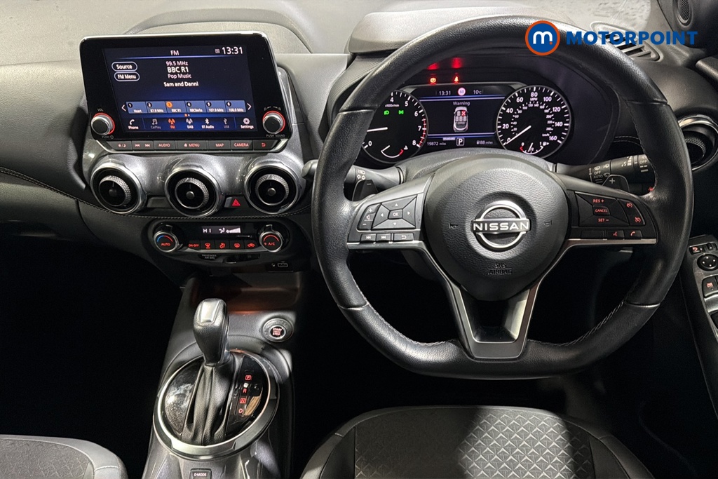 Nissan Juke N-Connecta Automatic Petrol SUV - Stock Number (1685634) - 2nd supplementary image