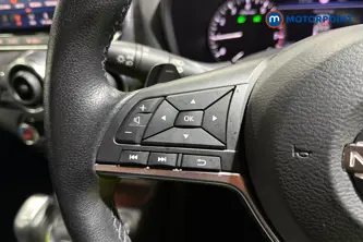 Nissan Juke N-Connecta Automatic Petrol SUV - Stock Number (1685634) - 4th supplementary image