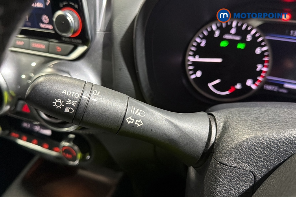 Nissan Juke N-Connecta Automatic Petrol SUV - Stock Number (1685634) - 5th supplementary image