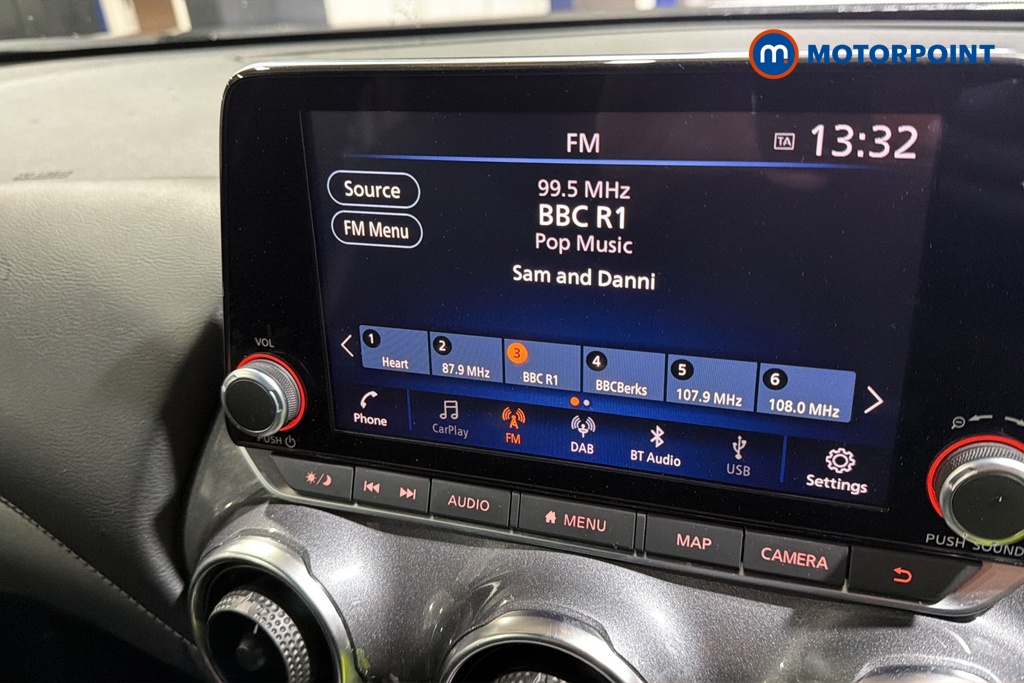 Nissan Juke N-Connecta Automatic Petrol SUV - Stock Number (1685634) - 8th supplementary image