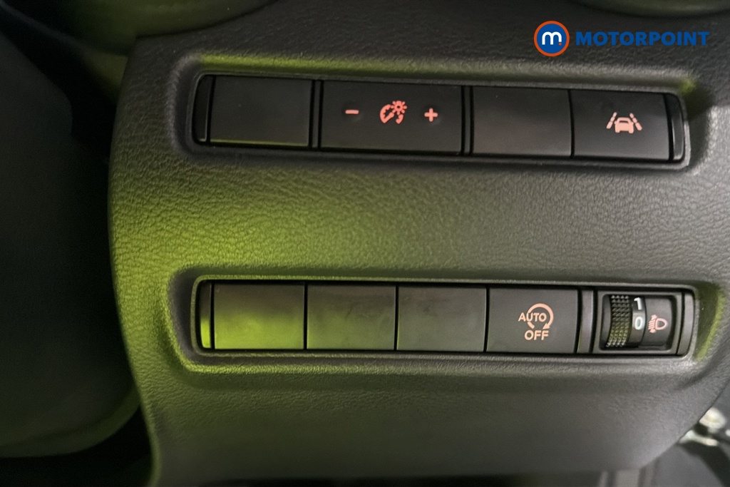 Nissan Juke N-Connecta Automatic Petrol SUV - Stock Number (1685634) - 11th supplementary image