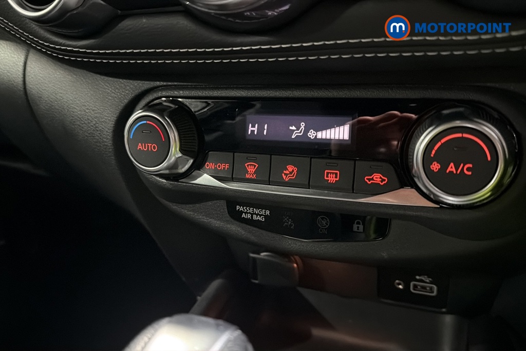 Nissan Juke N-Connecta Automatic Petrol SUV - Stock Number (1685634) - 12th supplementary image