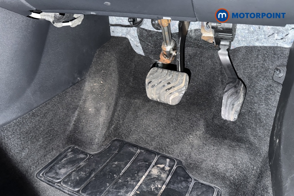 Nissan Juke N-Connecta Automatic Petrol SUV - Stock Number (1685634) - 24th supplementary image
