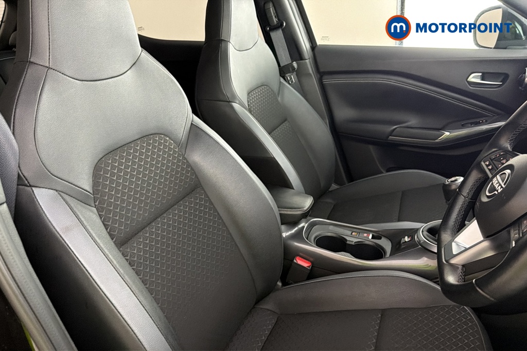 Nissan Juke N-Connecta Manual Petrol SUV - Stock Number (1685649) - 22nd supplementary image