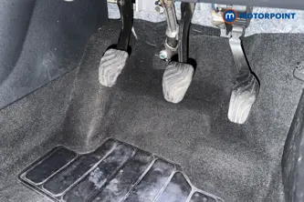 Nissan Juke N-Connecta Manual Petrol SUV - Stock Number (1685649) - 24th supplementary image