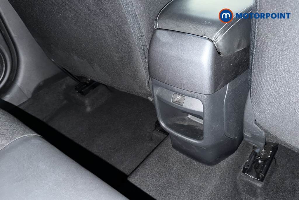 Nissan Juke N-Connecta Manual Petrol SUV - Stock Number (1685649) - 28th supplementary image