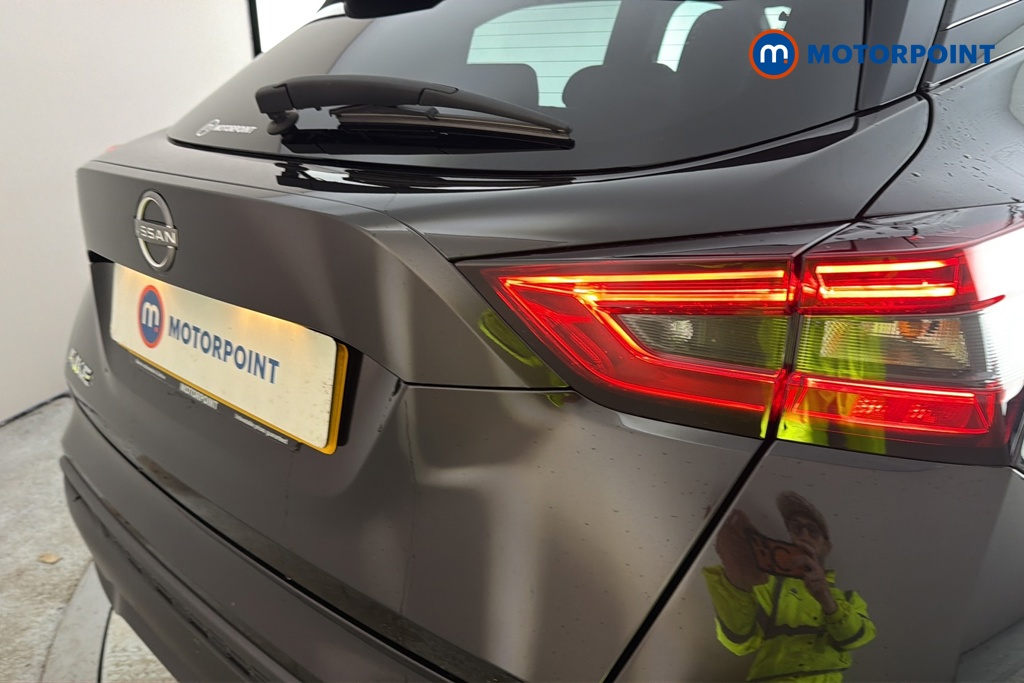 Nissan Juke N-Connecta Manual Petrol SUV - Stock Number (1685649) - 36th supplementary image