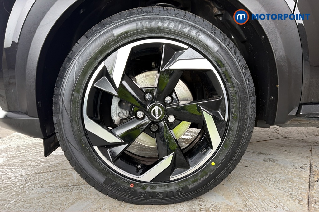 Nissan Juke N-Connecta Manual Petrol SUV - Stock Number (1685649) - 44th supplementary image