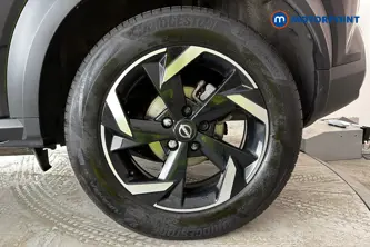 Nissan Juke N-Connecta Manual Petrol SUV - Stock Number (1685649) - 45th supplementary image