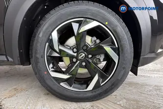 Nissan Juke N-Connecta Manual Petrol SUV - Stock Number (1685649) - 47th supplementary image