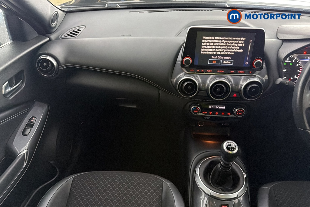 Nissan Juke N-Connecta Manual Petrol SUV - Stock Number (1685649) - 1st supplementary image