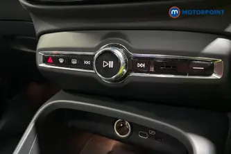 Volvo Xc40 Ultra Automatic Petrol SUV - Stock Number (1689051) - 12th supplementary image