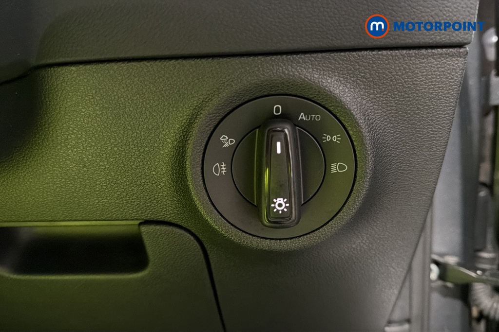 Skoda Karoq Sportline Automatic Petrol SUV - Stock Number (1689412) - 11th supplementary image