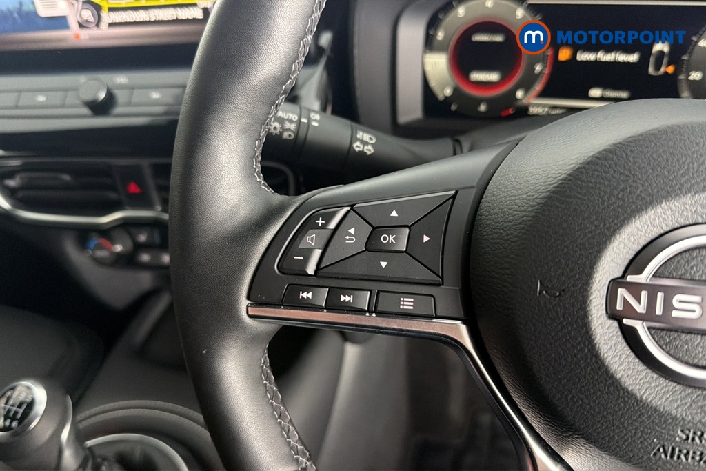 Nissan Juke Tekna Manual Petrol SUV - Stock Number (1689690) - 4th supplementary image