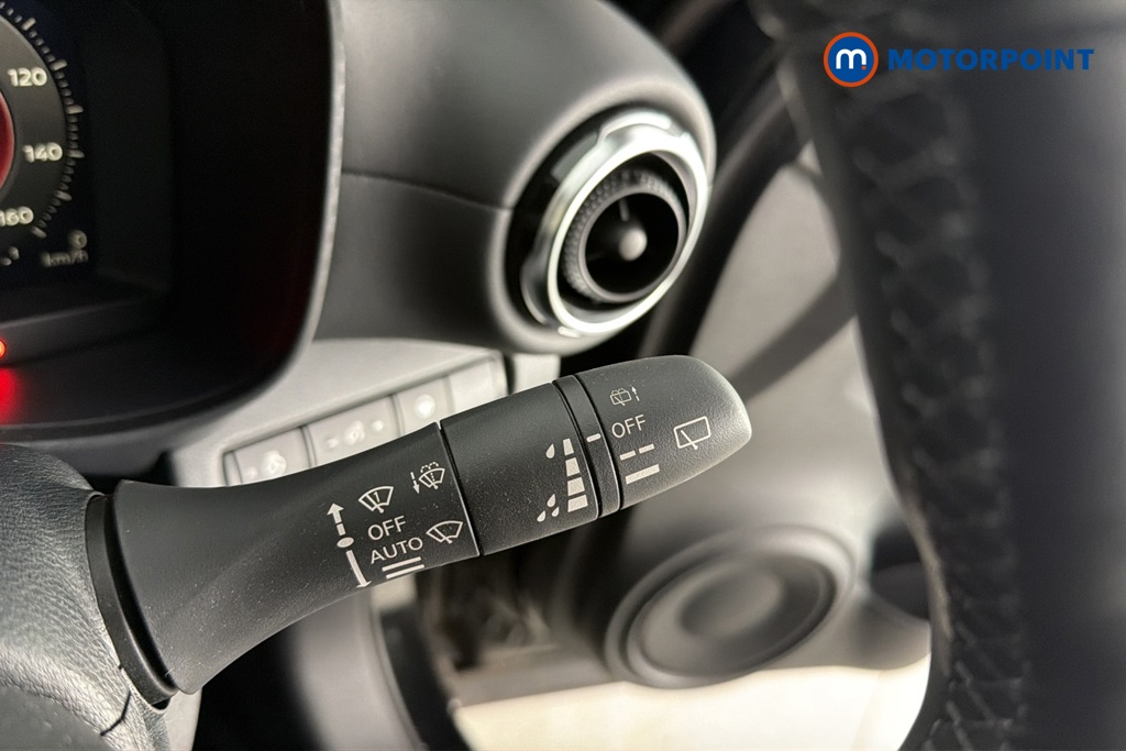 Nissan Juke Tekna Manual Petrol SUV - Stock Number (1689690) - 6th supplementary image