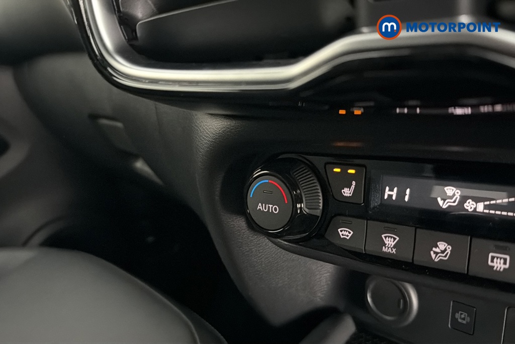 Nissan Juke Tekna Manual Petrol SUV - Stock Number (1689690) - 14th supplementary image