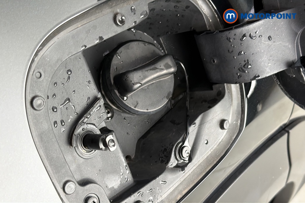Nissan Juke Tekna Manual Petrol SUV - Stock Number (1689690) - 41st supplementary image