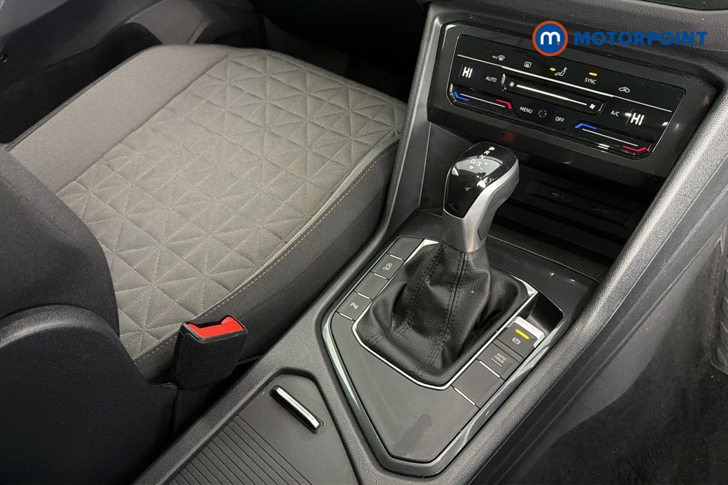 Volkswagen Tiguan Life Automatic Petrol SUV - Stock Number (1690217) - 15th supplementary image