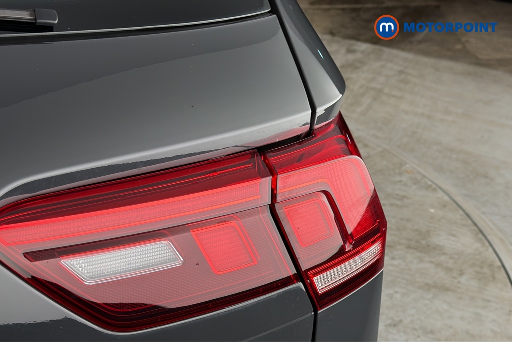 Volkswagen Tiguan Life Automatic Petrol SUV - Stock Number (1690217) - 36th supplementary image
